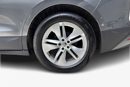 harmaa Skoda Enyaq 2023 kuva 11.