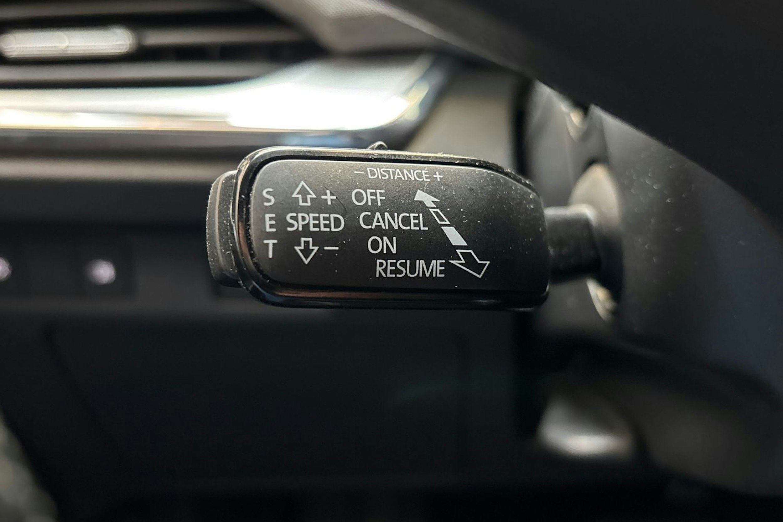 harmaa Skoda Enyaq 2023 kuva 21.
