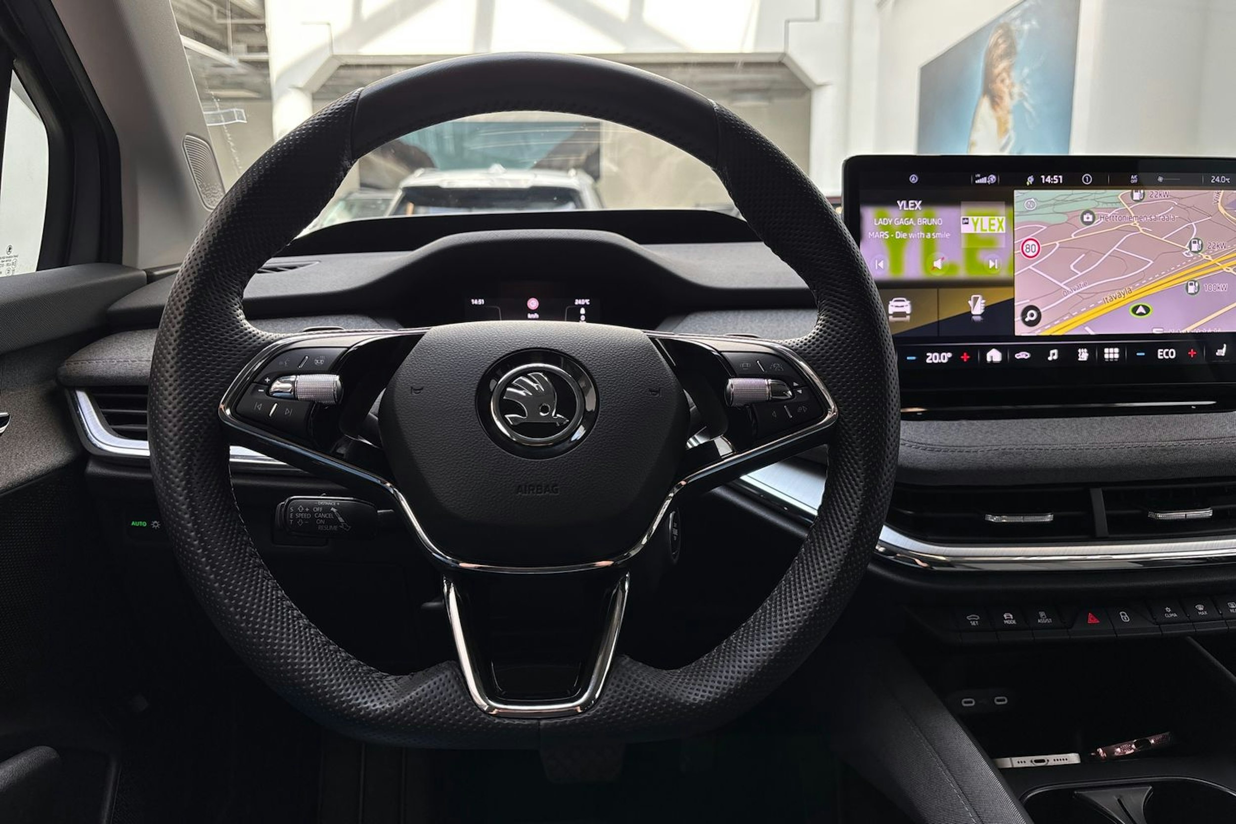 harmaa Skoda Enyaq 2023 kuva 22.