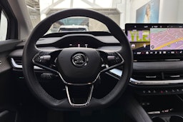 harmaa Skoda Enyaq 2023 kuva 22.