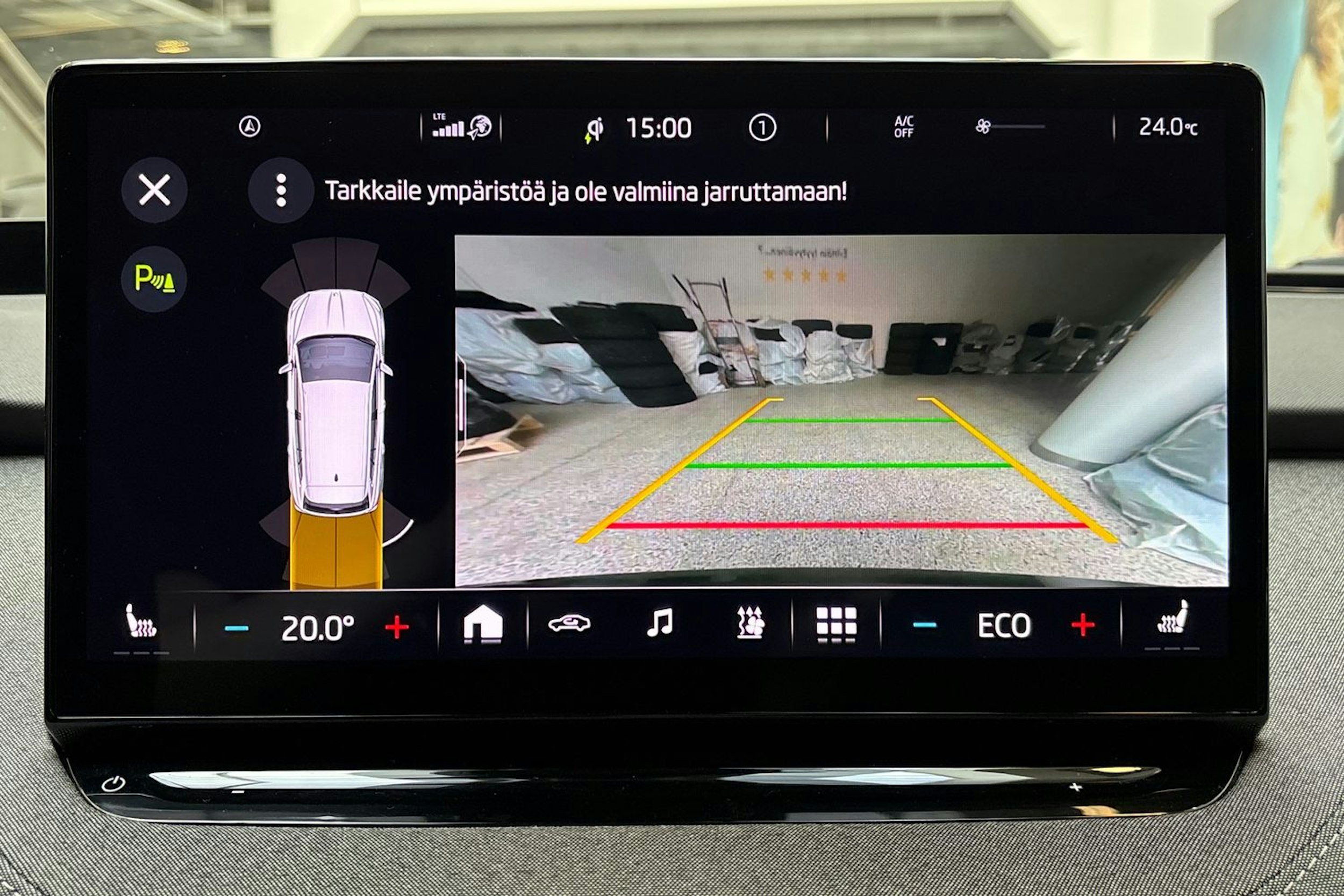 harmaa Skoda Enyaq 2023 kuva 24.