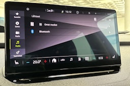 harmaa Skoda Enyaq 2023 kuva 27.