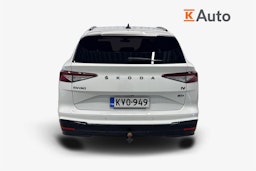 valkoinen Skoda Enyaq 2023 kuva 3.
