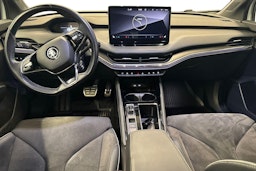 valkoinen Skoda Enyaq 2023 kuva 9.