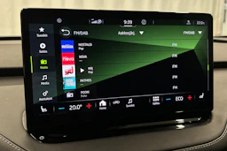 musta Skoda Enyaq 2023 kuva 25.