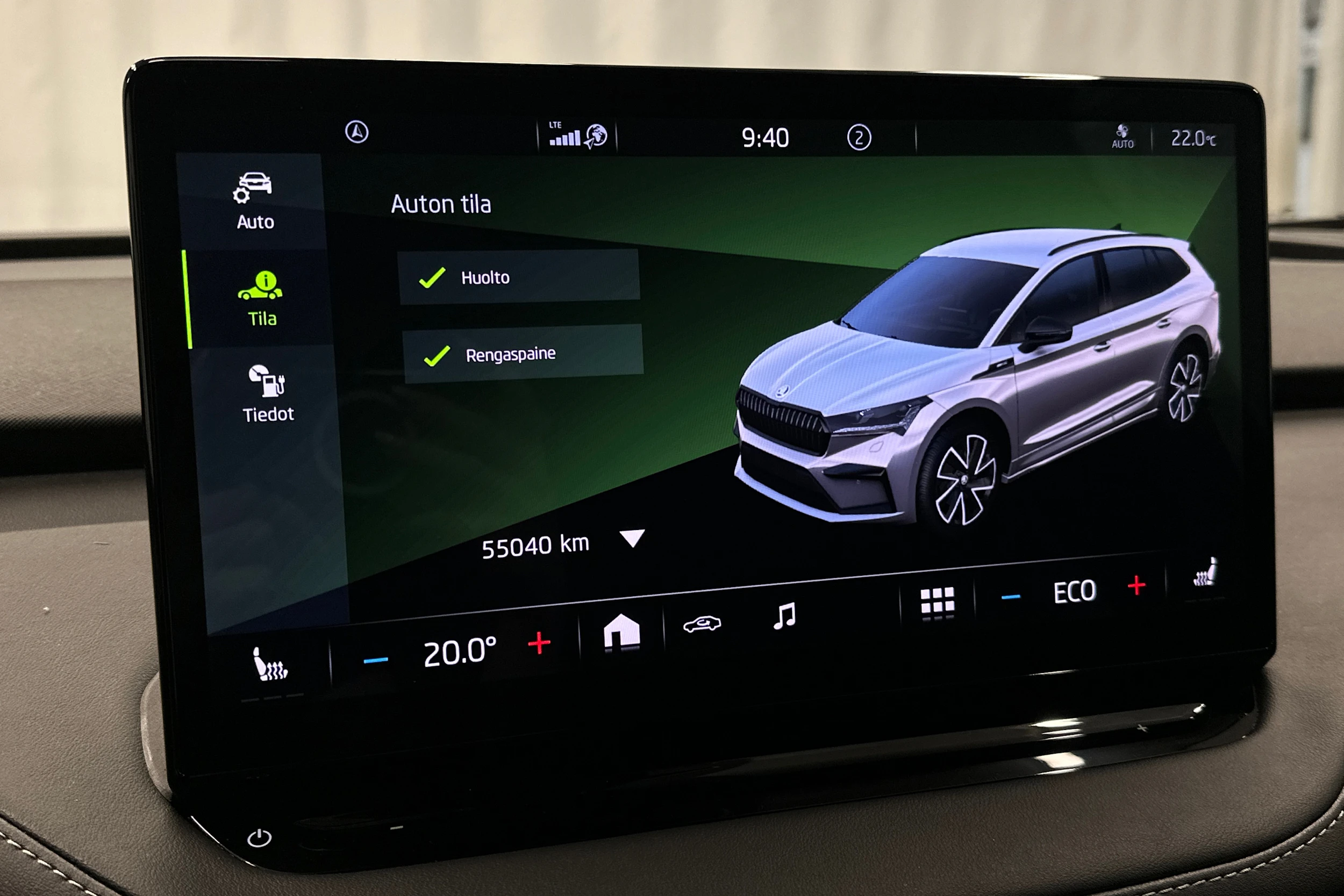 musta Skoda Enyaq 2023 kuva 28.