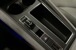 harmaa Skoda Enyaq 2023 kuva 36.