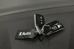 harmaa Skoda Enyaq 2023 kuva 40.