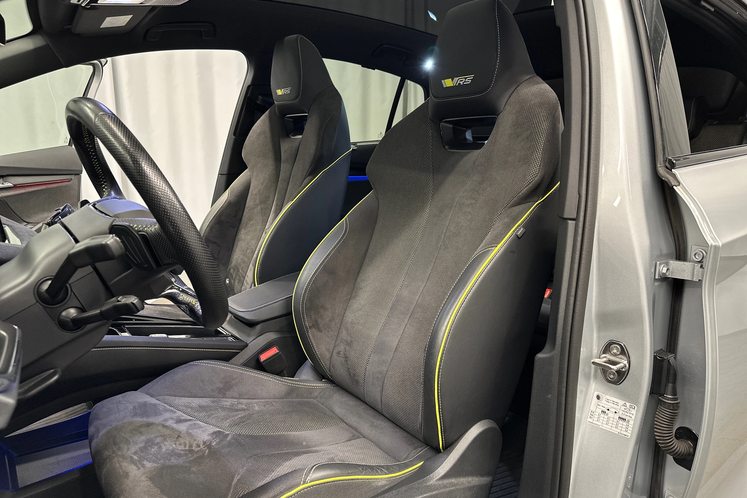 hopea Skoda Enyaq 2023 kuva 40.