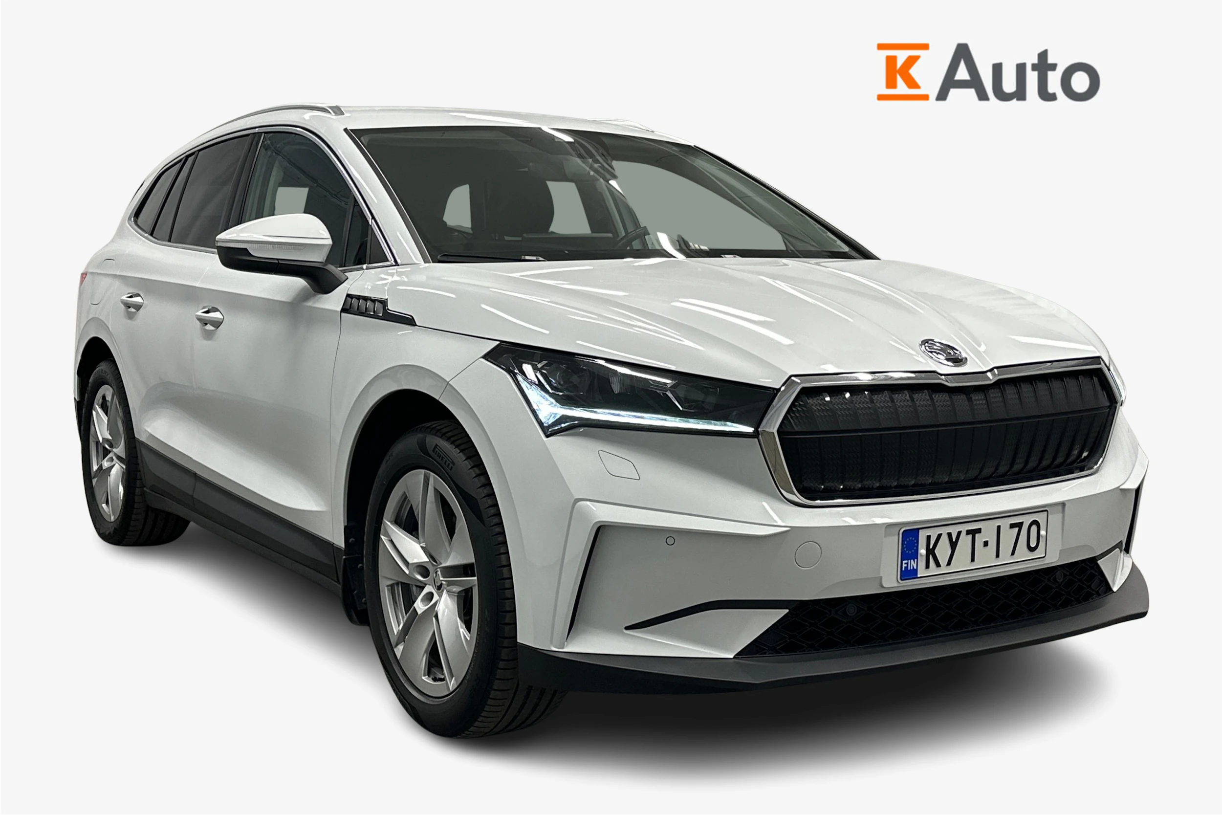 valkoinen Skoda Enyaq 2023 kuva 1.