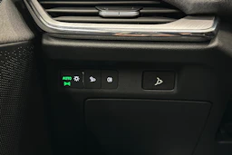 valkoinen Skoda Enyaq 2023 kuva 14.