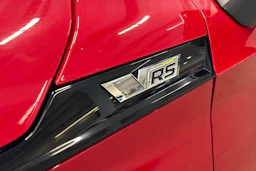 punainen Skoda Enyaq 2023 kuva 9.