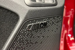 punainen Skoda Enyaq 2023 kuva 22.