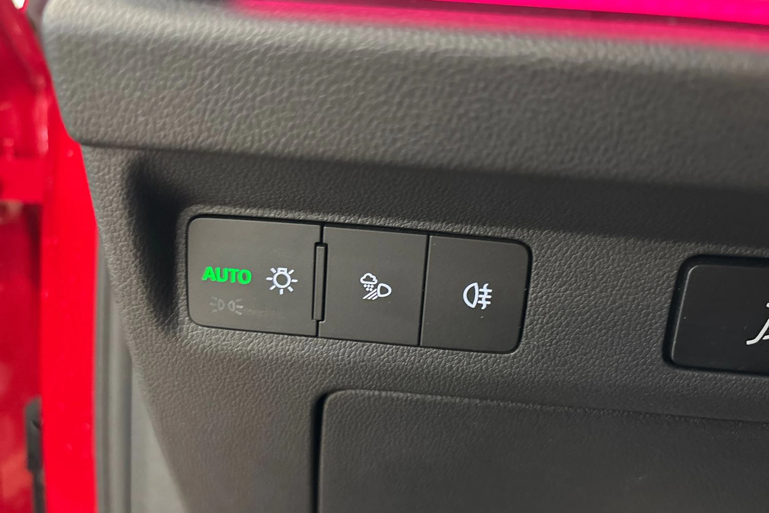 punainen Skoda Enyaq 2023 kuva 25.