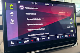 punainen Skoda Enyaq 2023 kuva 41.
