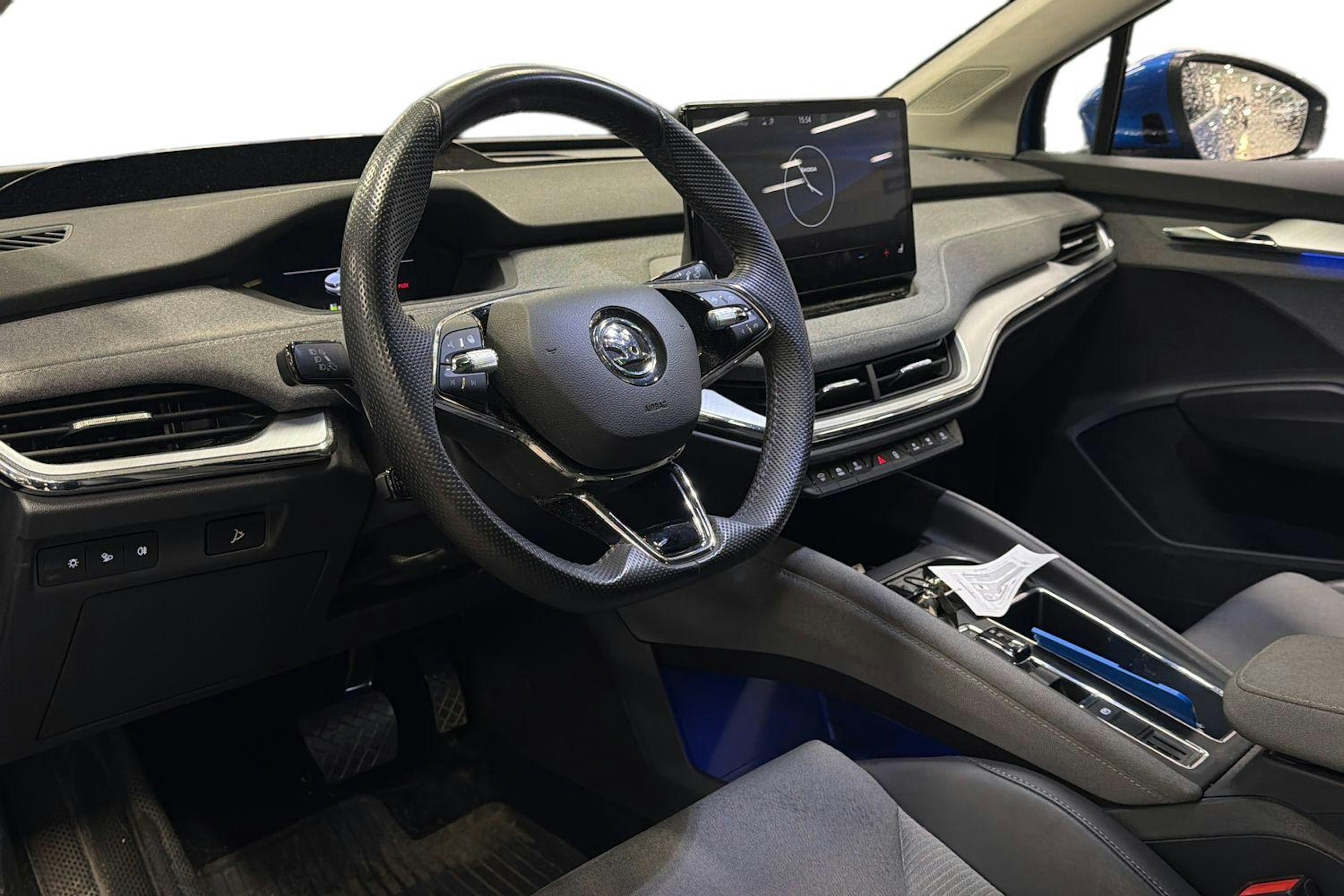 sininen Skoda Enyaq 2023 kuva 3.