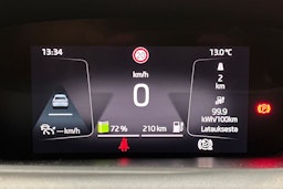 valkoinen Skoda Enyaq 2023 kuva 20.