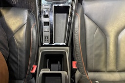 valkoinen Skoda Enyaq 2023 kuva 26.