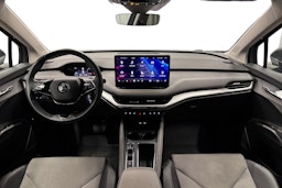 harmaa Skoda Enyaq 2023 kuva 9.