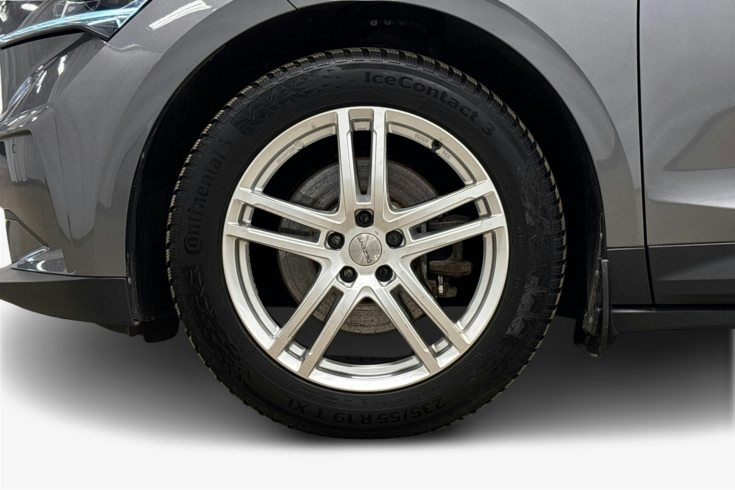 harmaa Skoda Enyaq 2023 kuva 11.