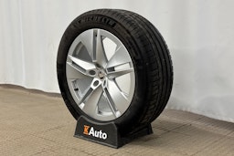 harmaa Skoda Enyaq 2023 kuva 13.