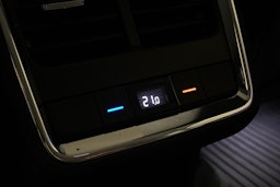 harmaa Skoda Enyaq 2023 kuva 16.