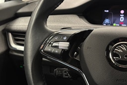 harmaa Skoda Enyaq 2023 kuva 19.