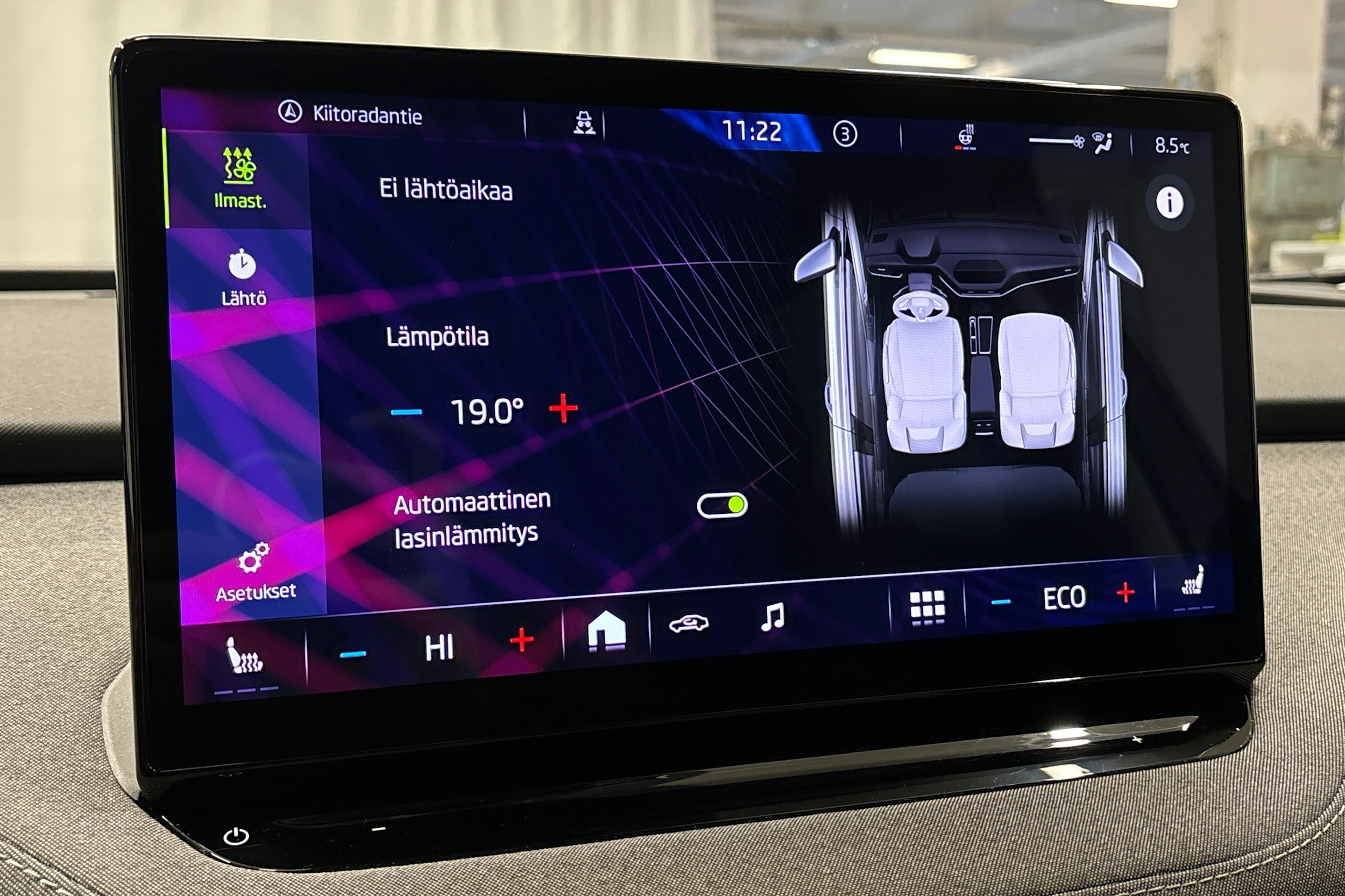 harmaa Skoda Enyaq 2023 kuva 27.