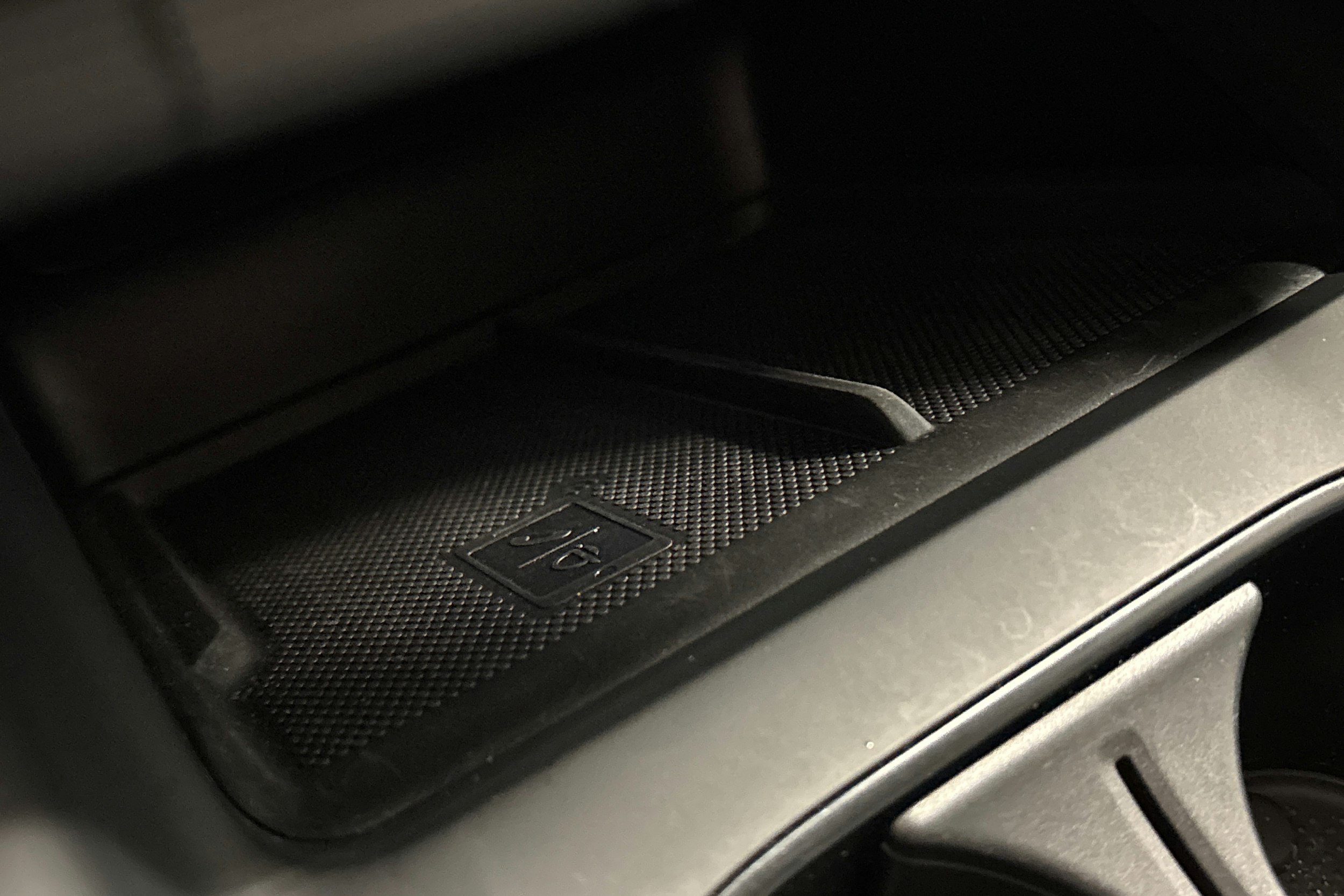 harmaa Skoda Enyaq 2023 kuva 31.