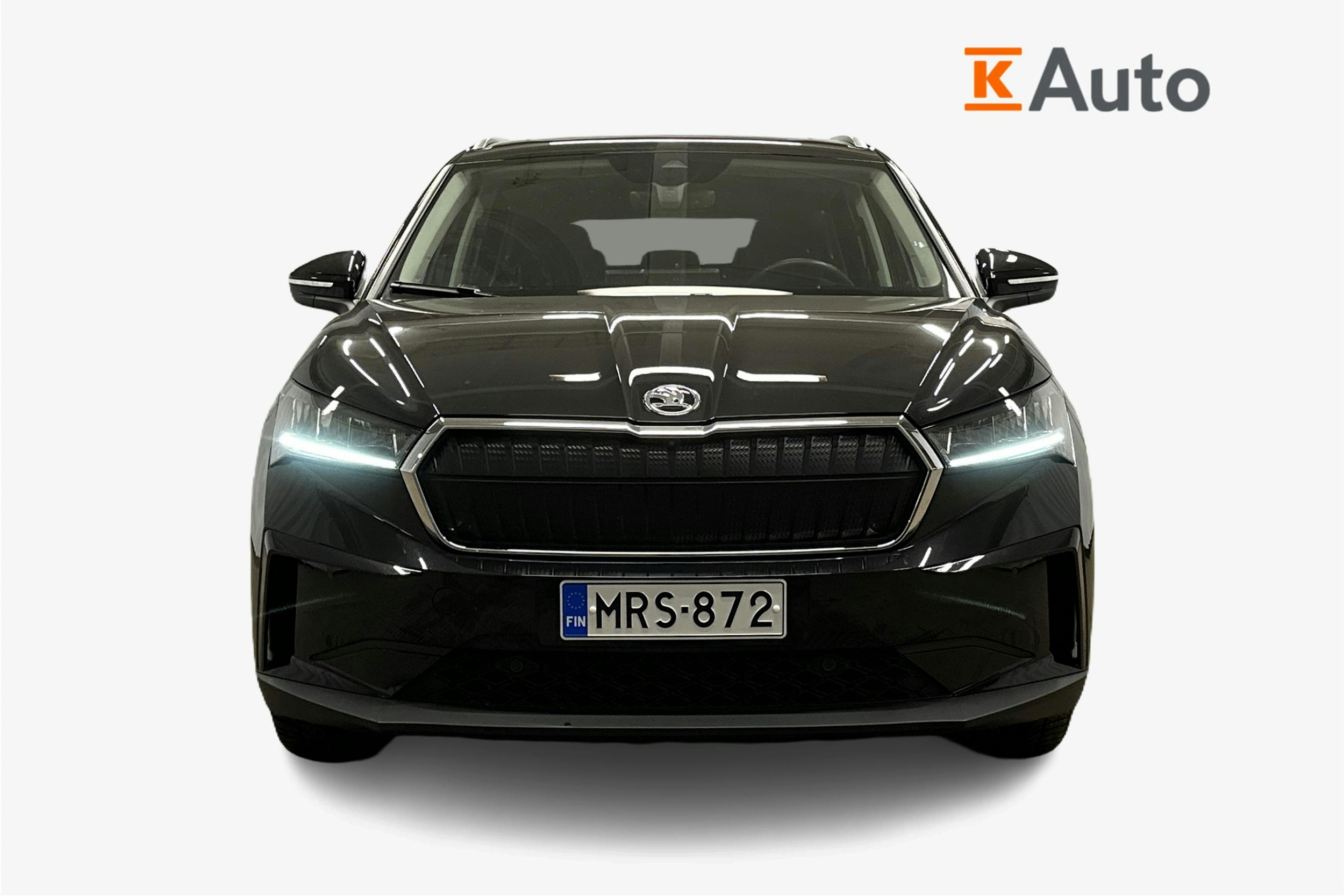 musta Skoda Enyaq 2023 kuva 5.