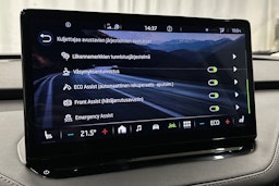 musta Skoda Enyaq 2023 kuva 26.