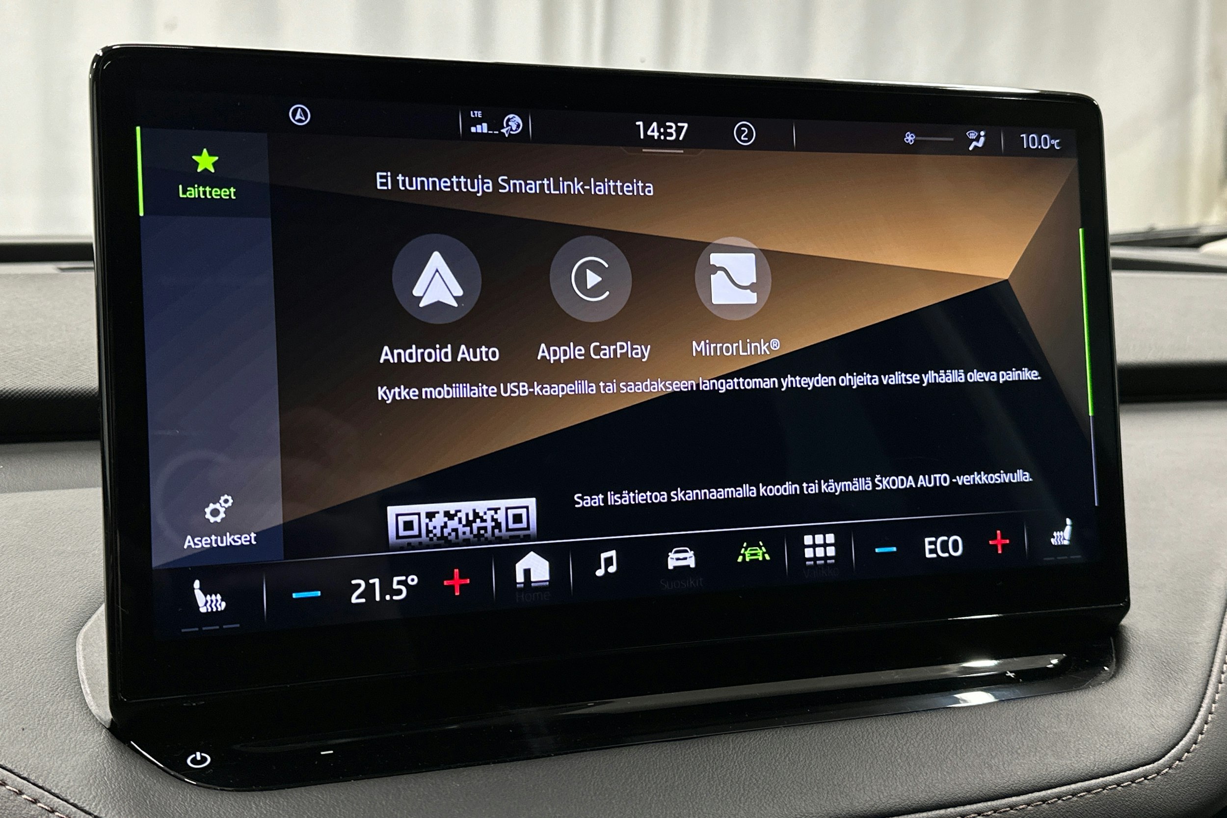 musta Skoda Enyaq 2023 kuva 27.