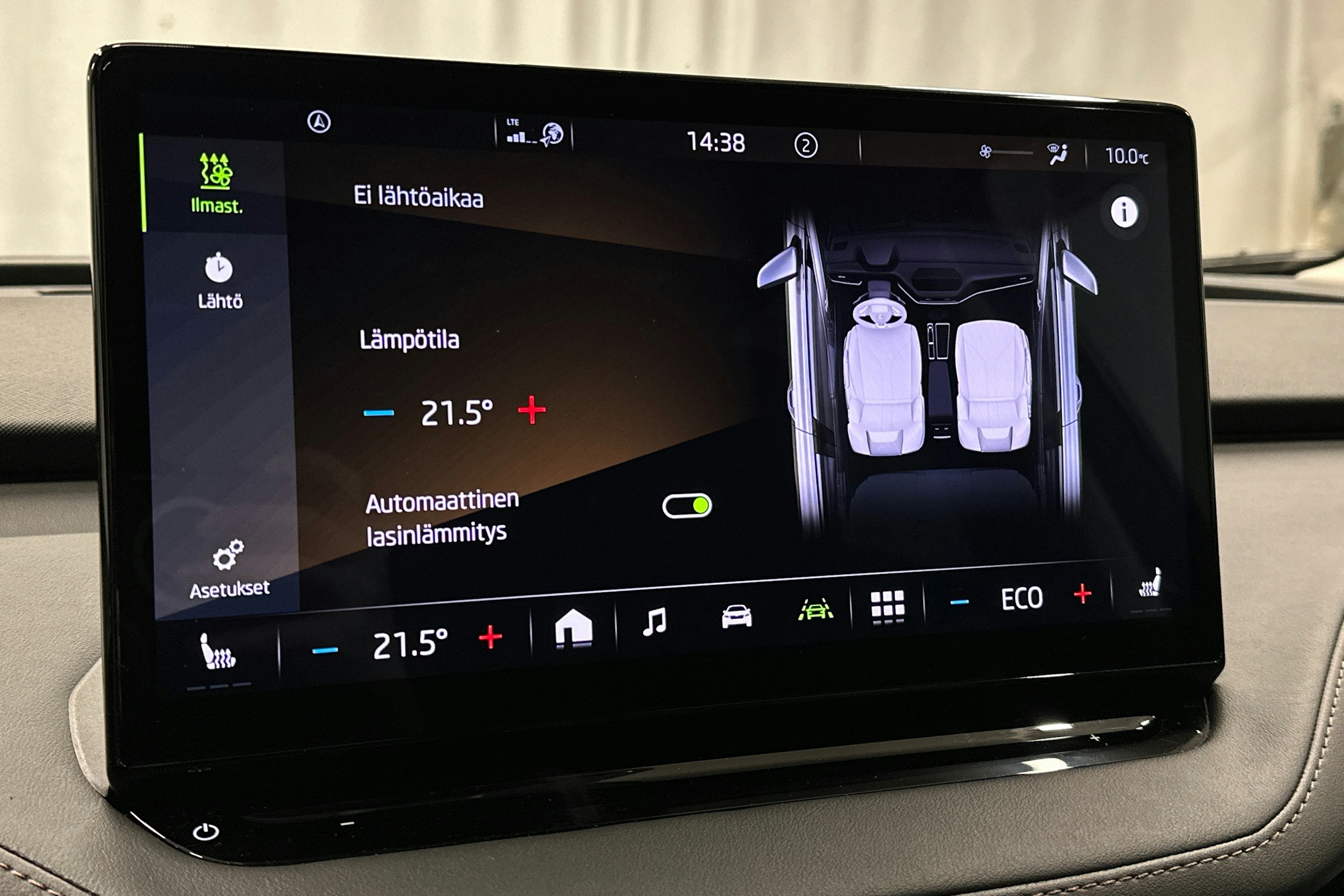 musta Skoda Enyaq 2023 kuva 28.