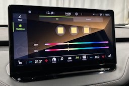 musta Skoda Enyaq 2023 kuva 29.