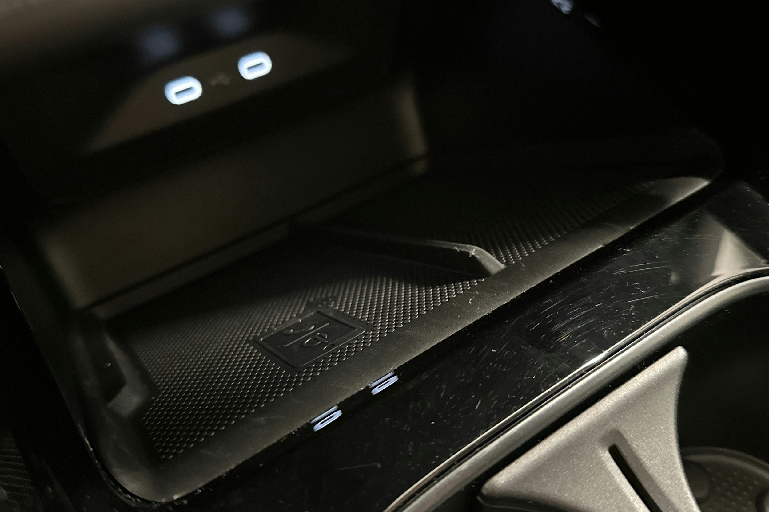 musta Skoda Enyaq 2023 kuva 32.