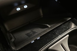 musta Skoda Enyaq 2023 kuva 32.