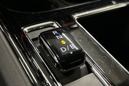 musta Skoda Enyaq 2023 kuva 33.