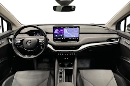 harmaa Skoda Enyaq 2023 kuva 9.