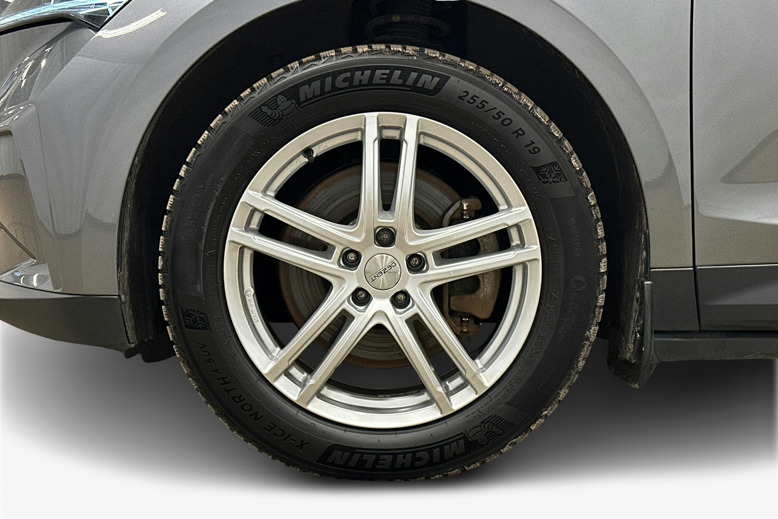 harmaa Skoda Enyaq 2023 kuva 11.