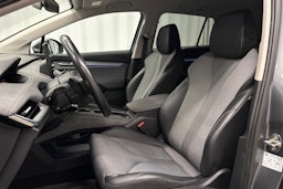 harmaa Skoda Enyaq 2023 kuva 18.