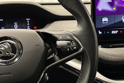 harmaa Skoda Enyaq 2023 kuva 22.