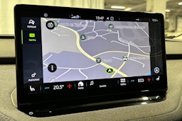 harmaa Skoda Enyaq 2023 kuva 24.