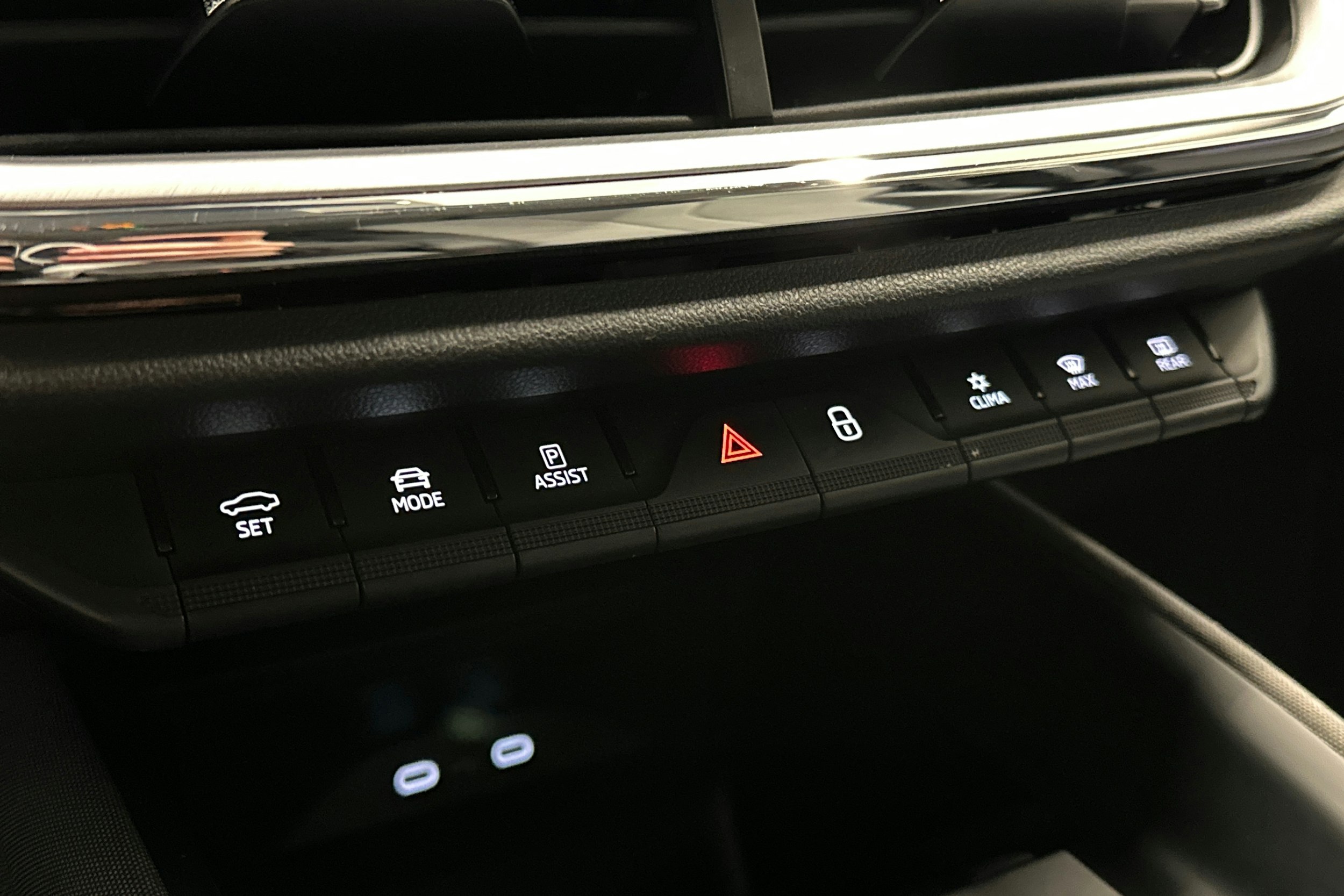 harmaa Skoda Enyaq 2023 kuva 31.