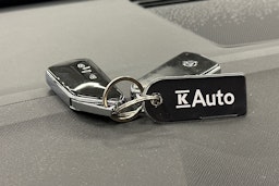 harmaa Skoda Enyaq 2023 kuva 33.