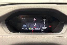 musta Skoda Enyaq 2023 kuva 23.