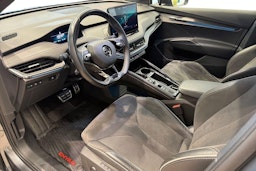 Harmaa Skoda Enyaq 2023 kuva 7.