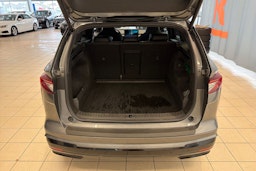 Harmaa Skoda Enyaq 2023 kuva 17.