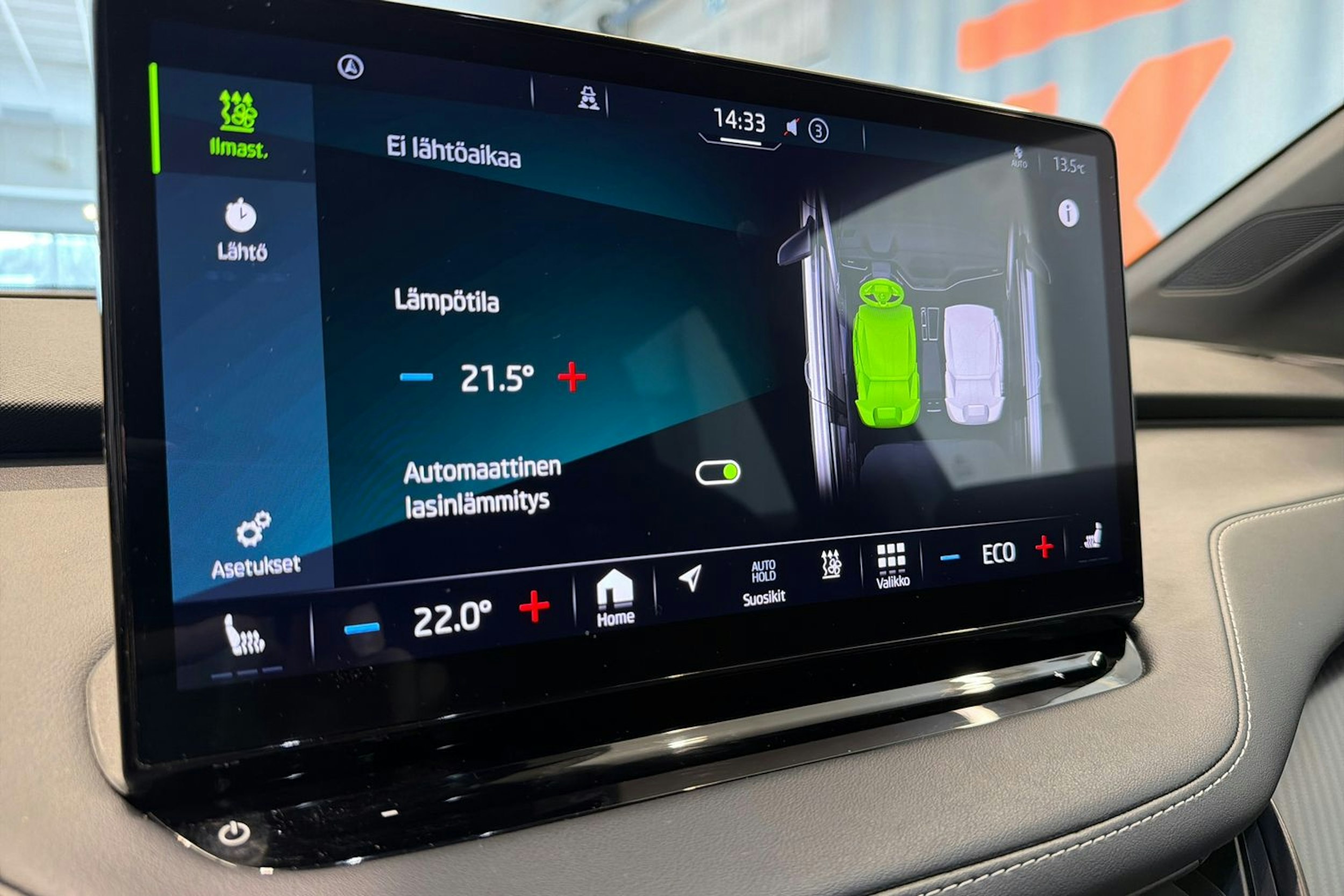 Harmaa Skoda Enyaq 2023 kuva 27.