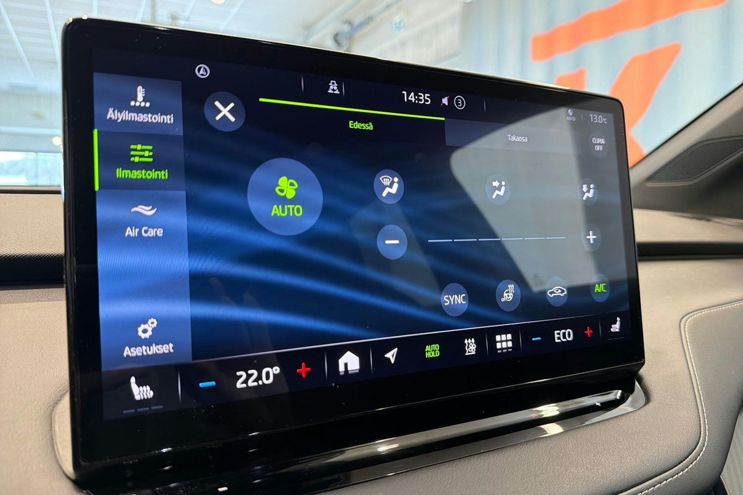 Harmaa Skoda Enyaq 2023 kuva 29.