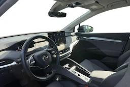 musta Skoda Enyaq 2023 kuva 3.